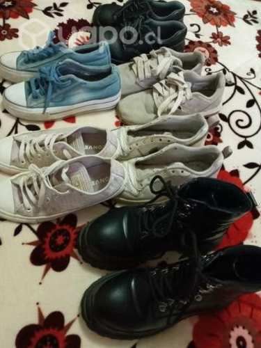 Lote de zapatos y ropa