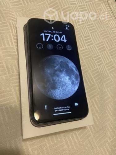 IPhone 11 64 GB negro. Con caja y cargador