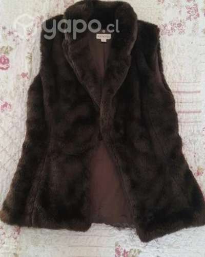 Chaqueta peluda sin mangas