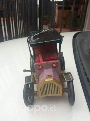 Auto antiguo japonés