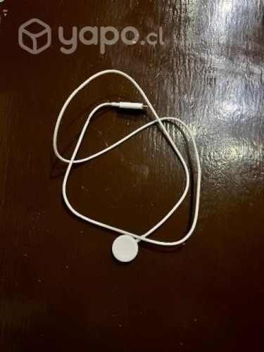 Apple Watch SE ( 40mm, GPS) + Cable