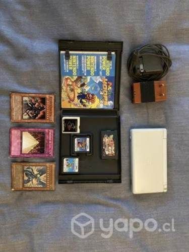 Nintendo DSLite + Juegos y cartas de colección