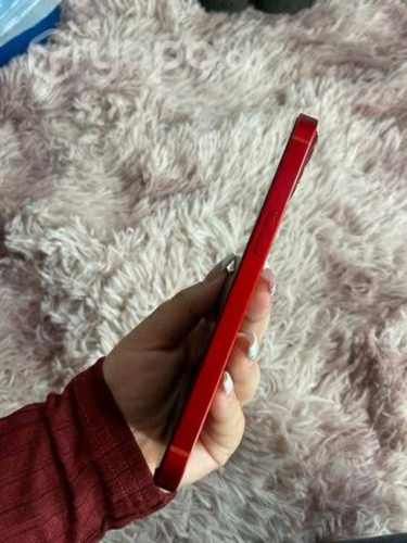 IPhone 13 rojo