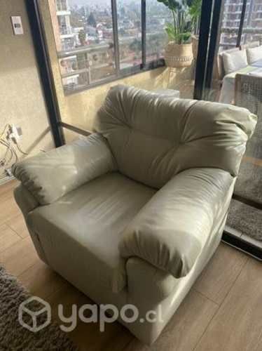 2 Sillones un cuerpo ecocuero Beige,3 meses de uso