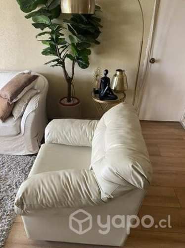 2 Sillones un cuerpo ecocuero Beige,3 meses de uso