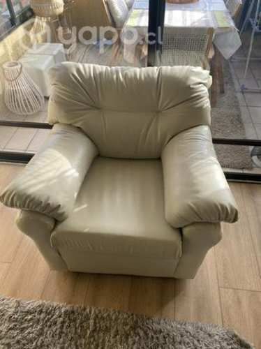 2 Sillones un cuerpo ecocuero Beige,3 meses de uso