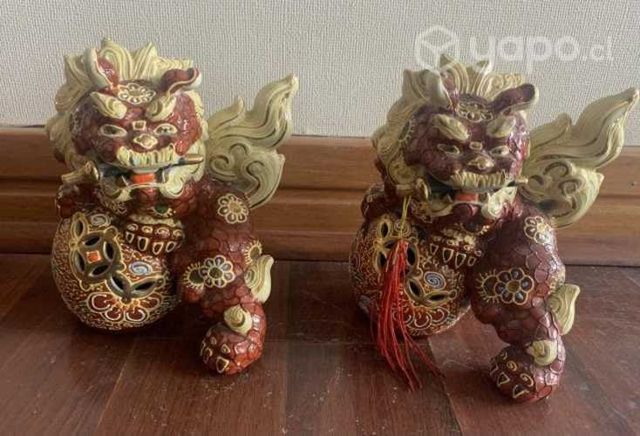 2 figuras chinas de cerámica Perro Leon guardián