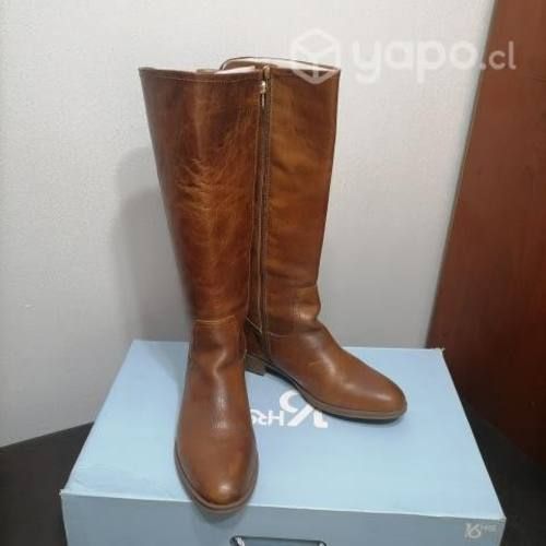 Botas Nuevas 16 horas número 40