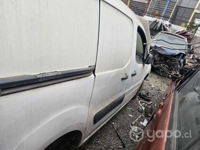 Puerta lateral peugeot partner 2015