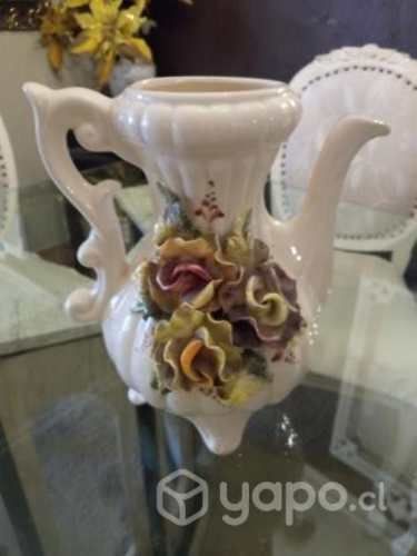 Linda tetera grande adorno o florero por su tamañ