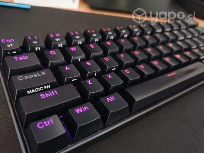 Teclado Redragon Draconic inalambrico.