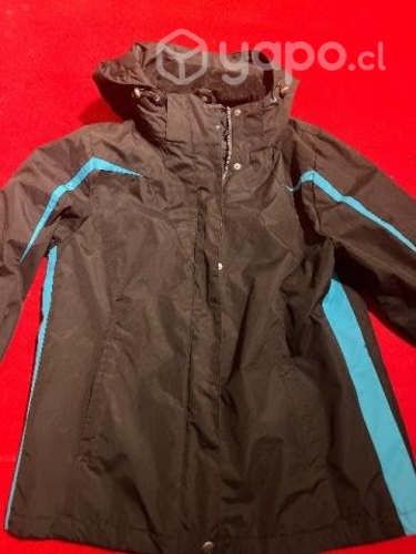 Parka mujer Faded Glory negra con gorro.