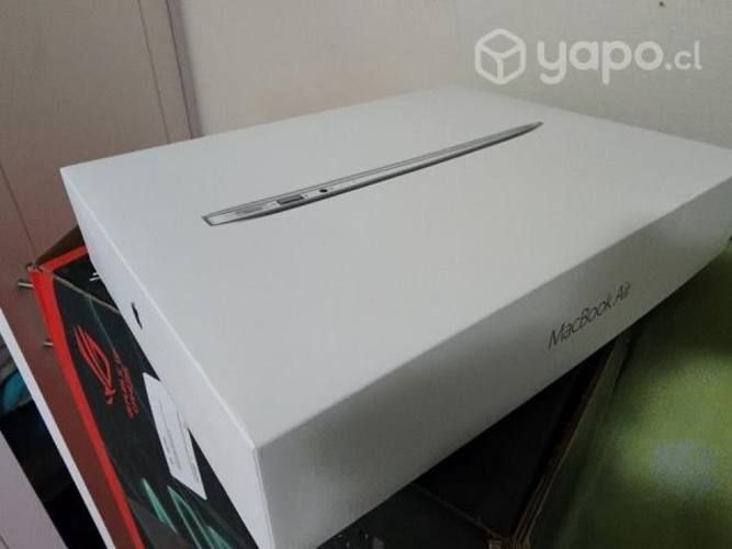 Macbook Air 13.3 2017, Intel I5, 8gb Ram, 256 ssd