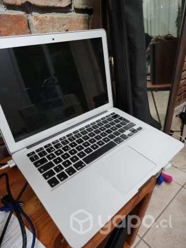 Macbook Air 13.3 2017, Intel I5, 8gb Ram, 256 ssd