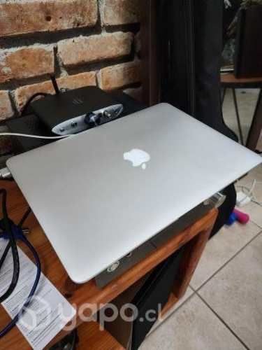 Macbook Air 13.3 2017, Intel I5, 8gb Ram, 256 ssd