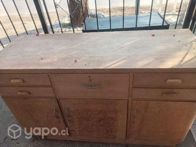 Mueble antiguo gambea