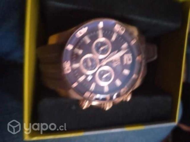 Bello reloj Yess