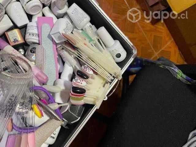 Maleta manicurista con todo los accesorios