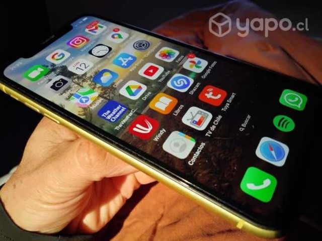 IPhone 11 Amarillo 128 gb