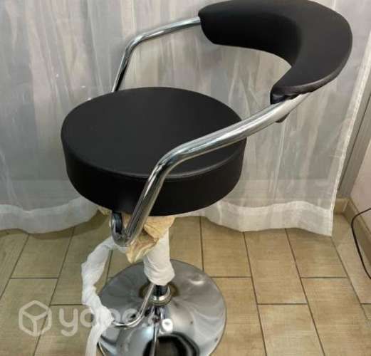 Silla/Taburete nuevos con posa brazo