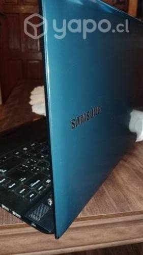 Notebook samsung casi nuevo 15"