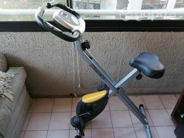 Bicicleta estática plegable