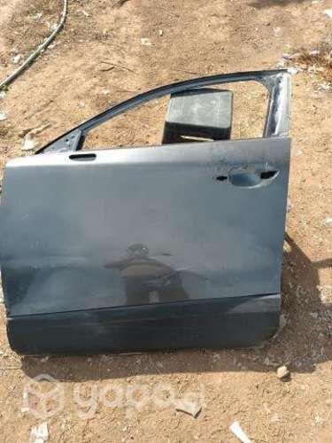 Puerta delantera Izquierda CX-30 Con detalles