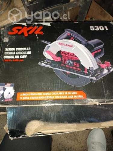 Sierra Circular 7 5301JA 12/4&quot; (Reacondicionada)