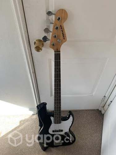 Bajo eléctrico freeman