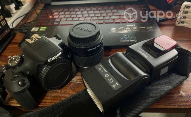 Cámara Reflex Canon T7 18-55mm + flash YN568EX III