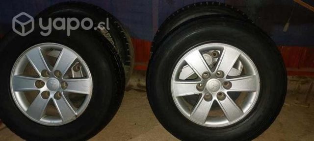 Llantas más neumáticos Mitsubishi