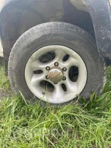 Set 4 llantas + neumáticos - nissan d21 - 6 pernos