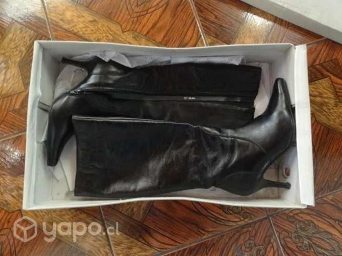 Botas largas de Cuero