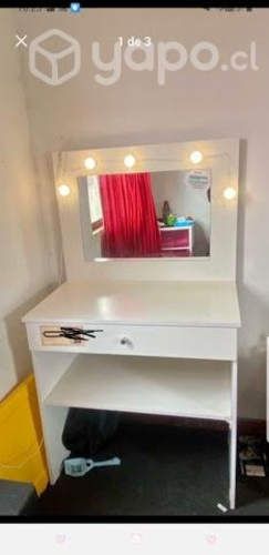 Tocador con espejo