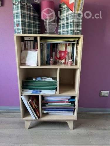 Librero pequeño madera