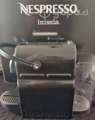 Nespresso Inssia + 5 capsulas reutilizables