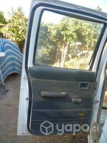 Puerta nissan d21