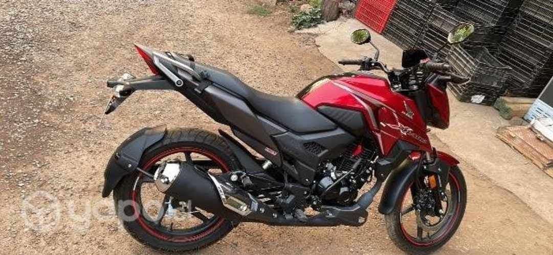 Honda X-blade 160cc