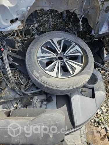 Llanta toyota rav4 2017