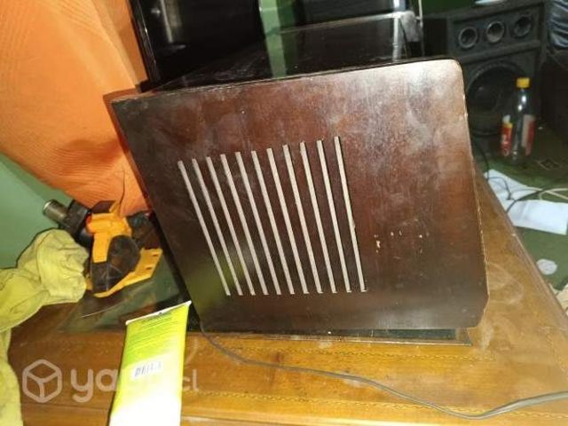 Radio a tubos marca Philips