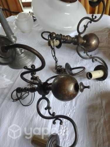 Dos lámparas arañas holandesas antiguas