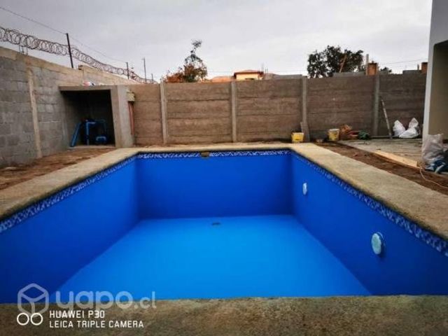 Maestro albañil , carpintero