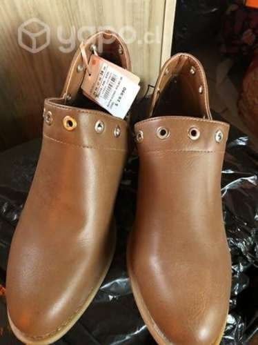 Botines nuevos café num 39