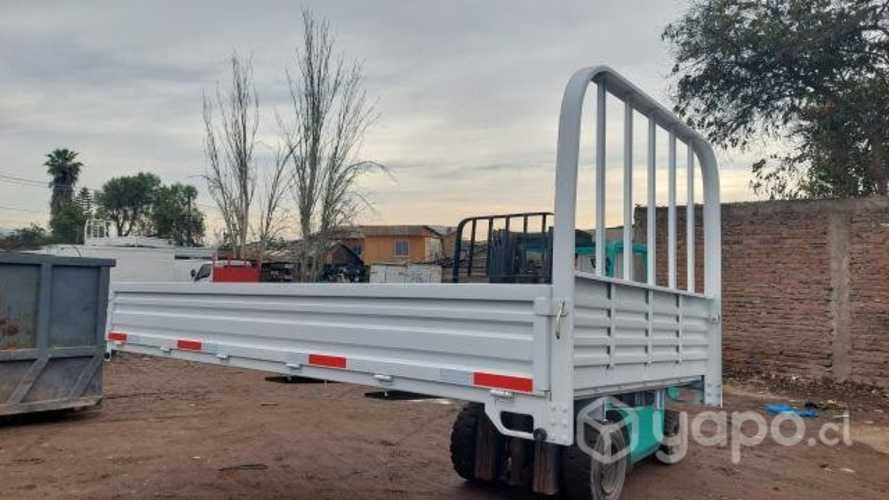 Carrocería Plana con Barandas 