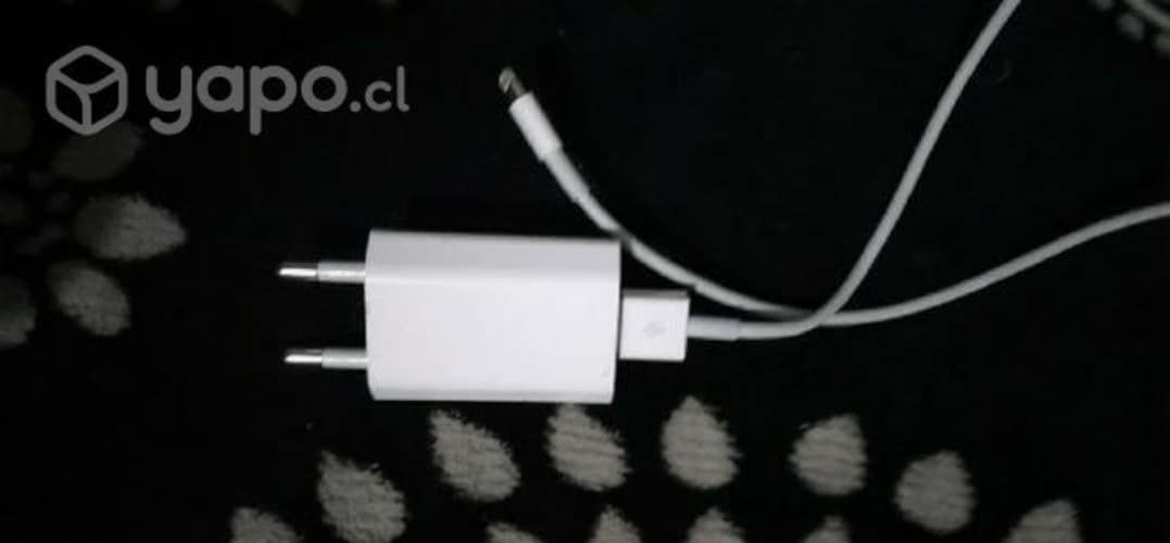 Gramera y cargador iphone