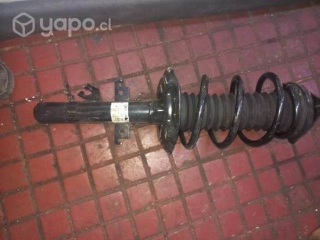 Amortiguador izquierdo Nissan qashqai 2020