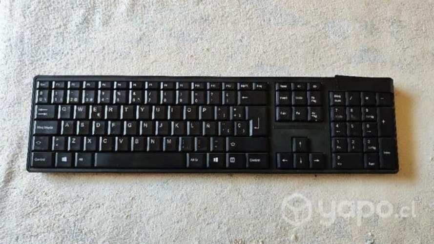 Teclado Genius Bluetooth en buen estado