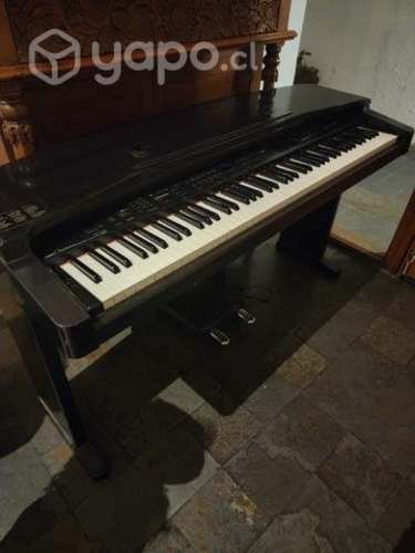 Piano eléctrico (clavinova) marca Yamaha CVP55