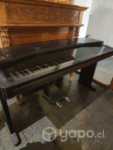 Piano eléctrico (clavinova) marca Yamaha CVP55