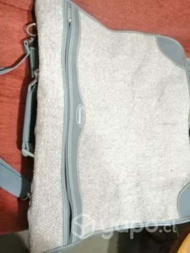 Útil porta terno para viajes